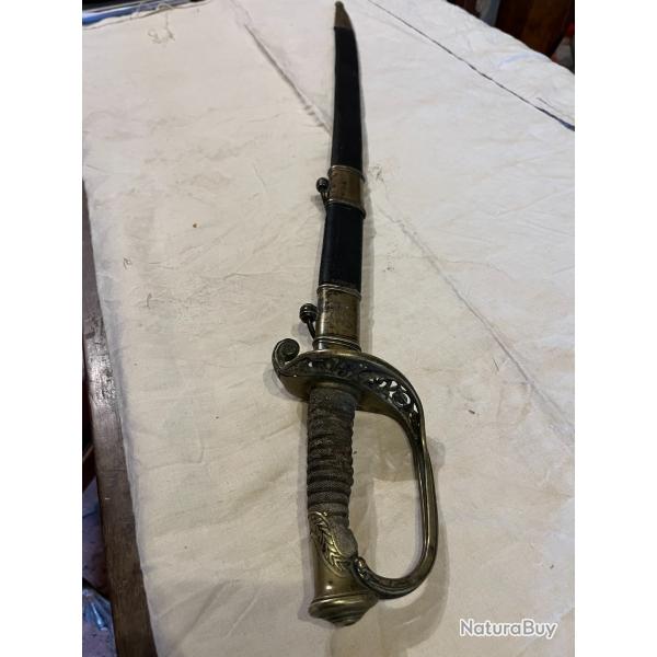 un sabre d'officier mod�le 1845