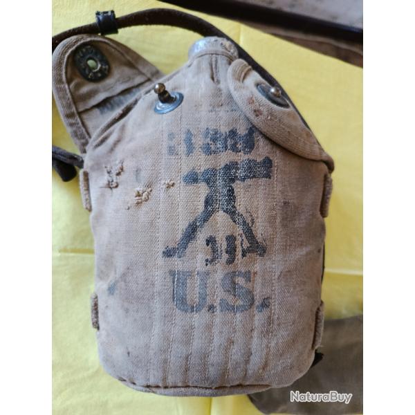 collection de divers objets militaires