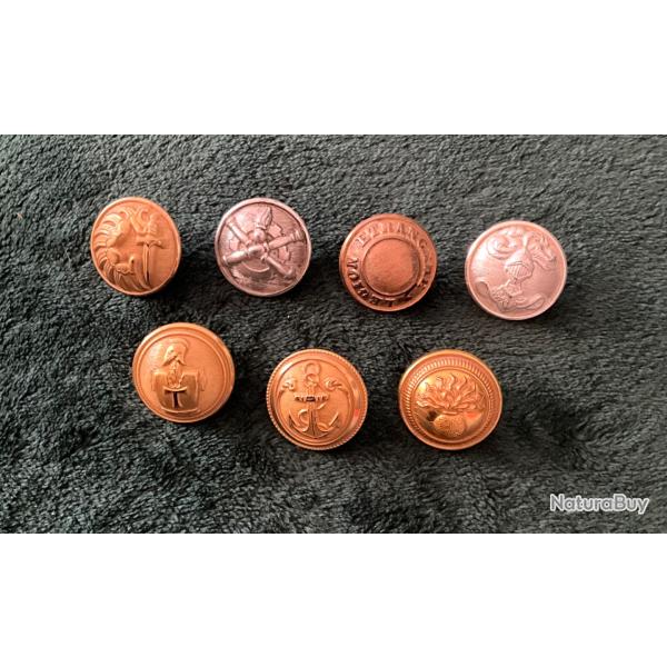 Lot de 7 boutons uniformes militaires Fran�ais anciens