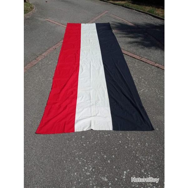 Tr�s grands drapeau allemand WW1 de fa�ade