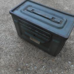 ancienne caisse m&eacute;tal &agrave; munitions N&deg;3 arm&eacute;e fran&ccedil;aise