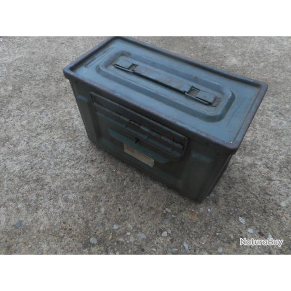 ancienne caisse m�tal � munitions N�3 arm�e fran�aise