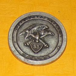 COINS 40 MM : 93&deg; REGIMENT D'ARTILLERIE , DE ROC ET DE FEU , VARCES  ,  BON&nbsp; ETAT&nbsp;  VOIR PHOTOS . PO