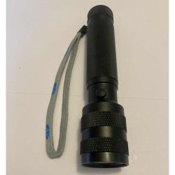 ENCHERE &agrave; 1� !! Lampe Torche Lux&eacute;on &agrave; main TDX-1W de NIGHTLOOKER