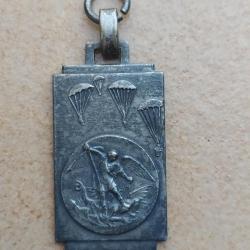 MEDAILLE SAINT MICHEL PATRON DES PARACHUTISTES  PERIODE ALGERIE INDOCHINE AUGIS LYON