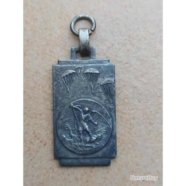 MEDAILLE SAINT MICHEL PATRON DES PARACHUTISTES  PERIODE ALGERIE INDOCHINE AUGIS LYON
