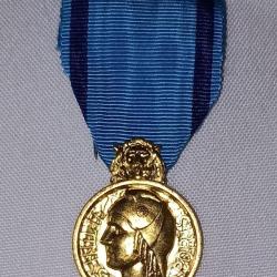 M&eacute;daille de la jeunesse et des sports