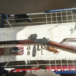 Carabine winchester 94  calibre 30.30 win avec point rouge.