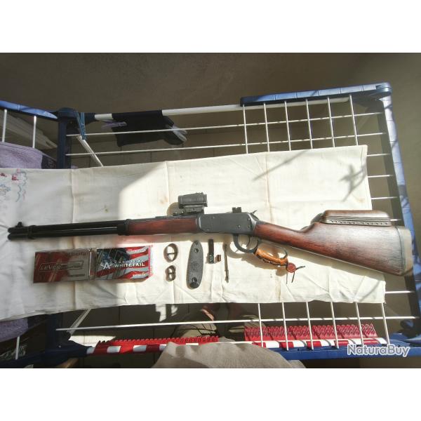 Carabine winchester 94  calibre 30.30 win avec point rouge.