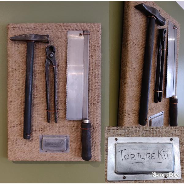 D�coration murale Humoristique "kit de torture"
