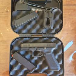 Glock 45 Gen5 + Burris Fastfire 4 + lampe laser Olight Baldr S (lot)