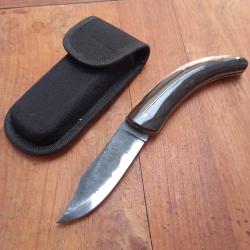 Gros Couteau ARTISANAL FORG&Eacute; BERGER  Manche en Corne de Boeuf Poncetage avec &Eacute;tui en Nylon