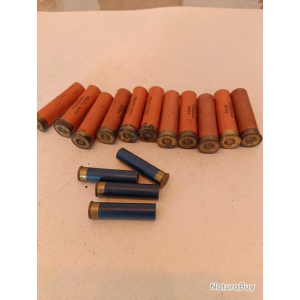 11 Douilles carton cal 20 + bourres, opercules