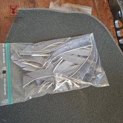Lot 30 Plumes Shield gris 5" d'occasion