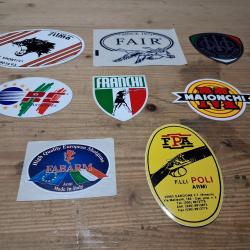 Autocollants lot compos&egrave; 8 pi&egrave;cesdiverses marques