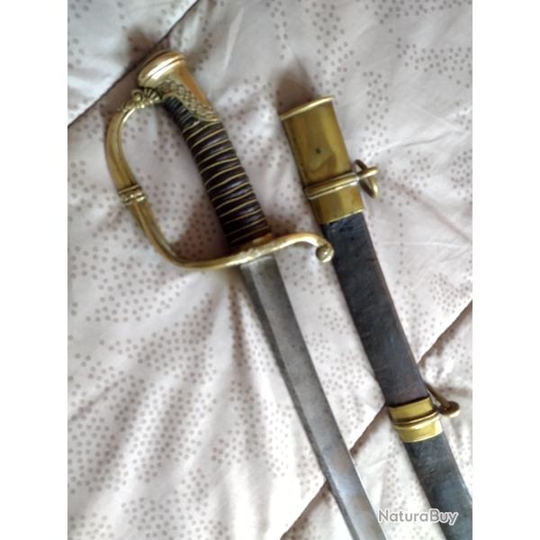 Sabre d'officier d'infanterie 1821- R�glementaire Fran�ais - avec son �tui cuir