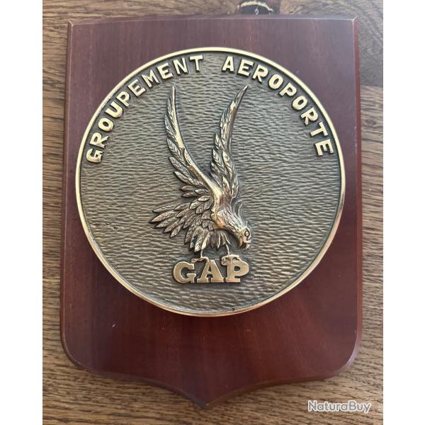 Plaque du Groupement A�roport� GAP