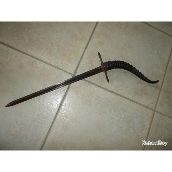 ancienne grande dague style ep�e manche corne antilope ? 3 poincons lame chasse militaria ehnie xix