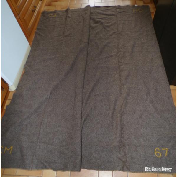 COUVERTURE MILITAIRE DE L'ARMEE FRANCAISE DE 1967, DIMENSION LONGUEUR 200 CM LARGEUR 170 CM POIDS 2