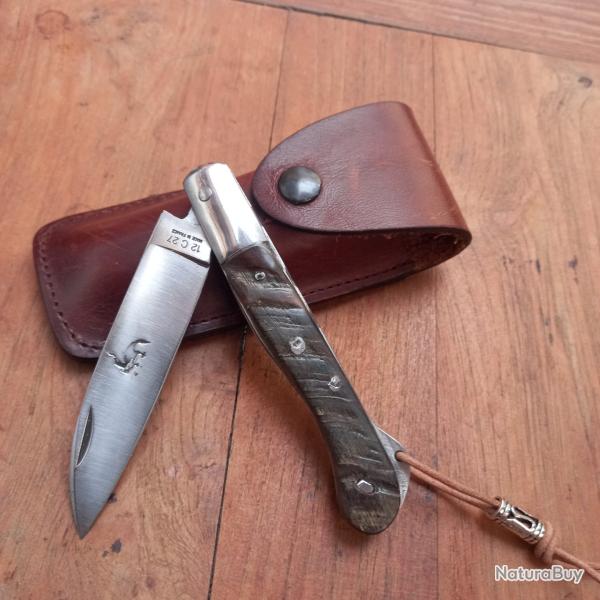 Joli Couteau R�gional L AURILLAC GRAOULLY  Manche en Corne d Antilope avec �tui en cuir