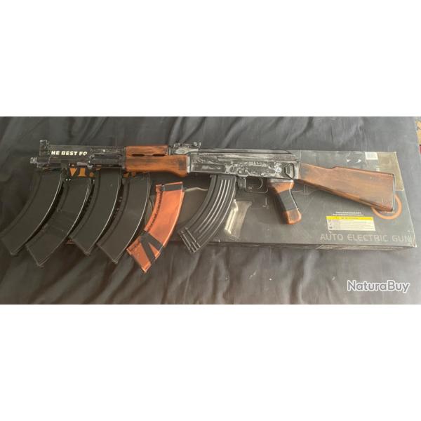 Lot AK47 airsoft + gilets et ceinture