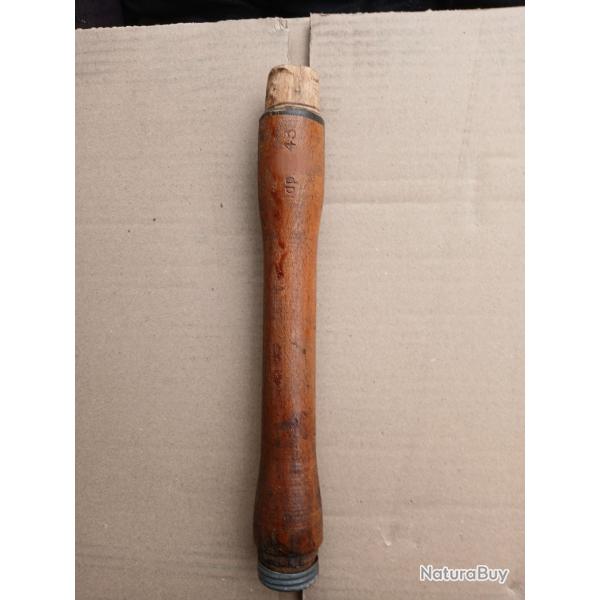 Manche grenade inerte dat�e