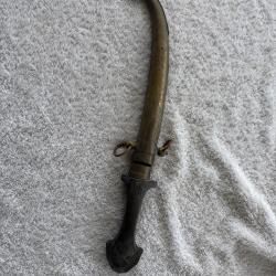 COUTEAU ORIENTAL AVEC FOURREAU