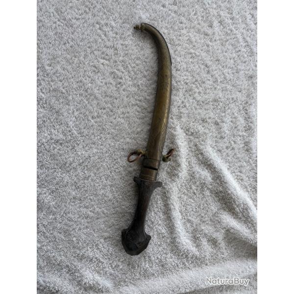 COUTEAU ORIENTAL AVEC FOURREAU