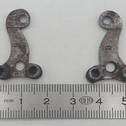 Brides de noix pour fusil ancien.