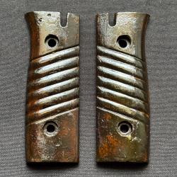 Paire de plaquette Bak&eacute;lite pour ba&iuml;onnette allemande 98k - WW2
