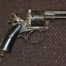 Gros r&eacute;volver Francotte cal 380 de luxe grav&eacute; jus de grenier &agrave; nettoyer fonctionne bien