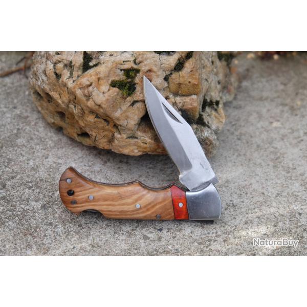 Couteau Style Buck Lockback | Lame Clip Point Acier Carbone 1055 | Manche 2 Bois Fab Artisanale