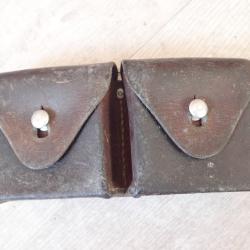 Cartouchi&egrave;re en cuir Arm&eacute;e Suisse pour fusil ou carabine Schmidt Rubin dat&eacute;e 1954