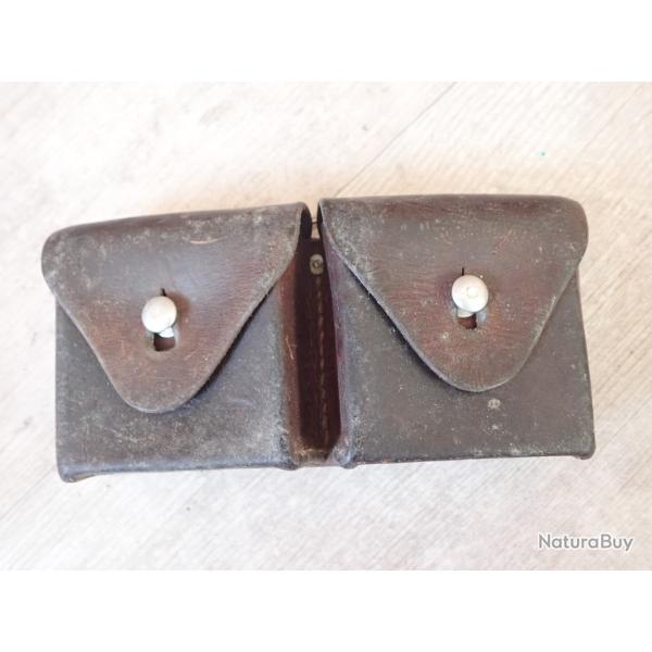 Cartouchi�re en cuir Arm�e Suisse pour fusil ou carabine Schmidt Rubin dat�e 1954
