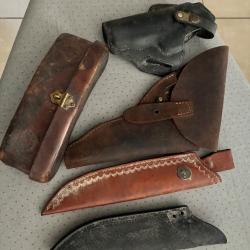 &Eacute;tuis cuir ancien