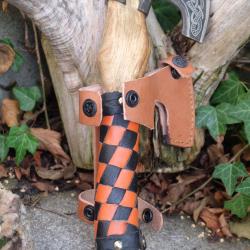 Mini Hache de Viking Ragnar Lothbrok Lame Acier Carbone 1055 Manche Bois Etui Cuir Artisanale