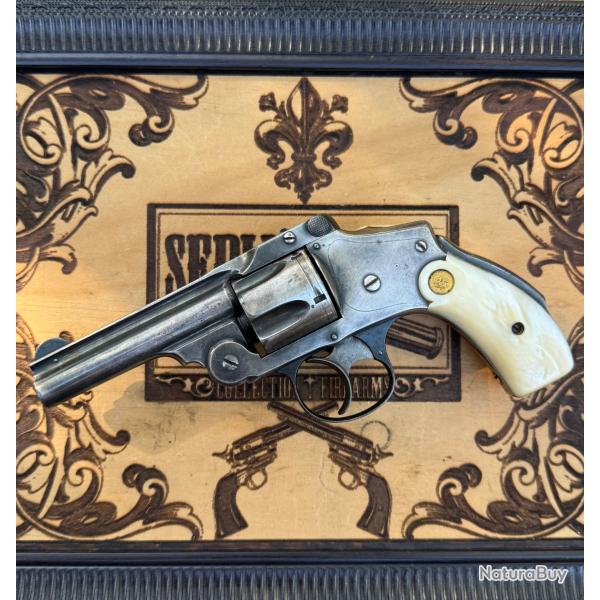 SMITH & WESSON  .38 S&W- 4TH MODEL - SAFETY HAMMERLESS - NACRE -