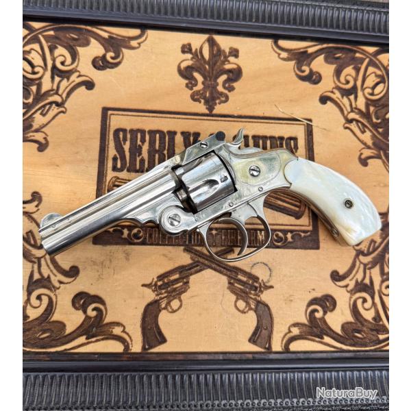 Beau Smith & Wesson 4th model .32sw Double Action - plaquettes nacre - fin XIXe