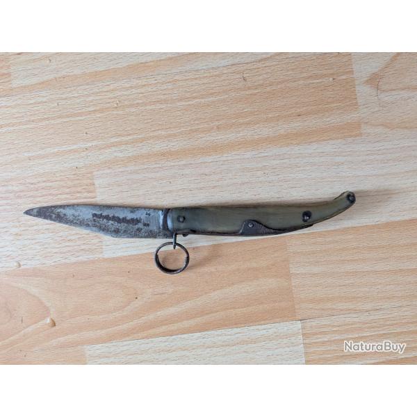 Ancien couteau pliant � anneau - Manche en corne (24 cm)