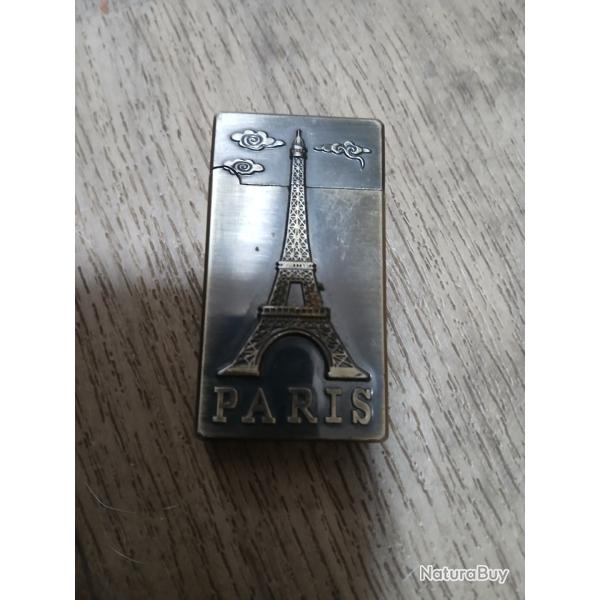 Briquet