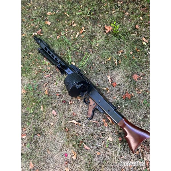 R�plique MG 42 AGM/S&T mitrailleuse Airsoft
