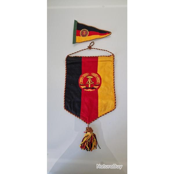Ensemble de 2 fanions de la RDATr�s bon �tat