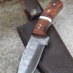 Skinner Couteau Damas Lame 256 Couches Lame Drop Point Manche Bois Fabr Artisanale Etui Simili Cuir