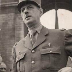PHOTO  militaria  -   le g&eacute;n&eacute;ral   De Gaulle