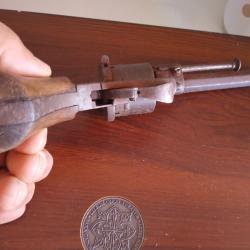 R&eacute;volver &agrave; broche lefaucheux poin&ccedil;onnage S M&eacute;canisme en parfaite &eacute;tat de fonctionnement