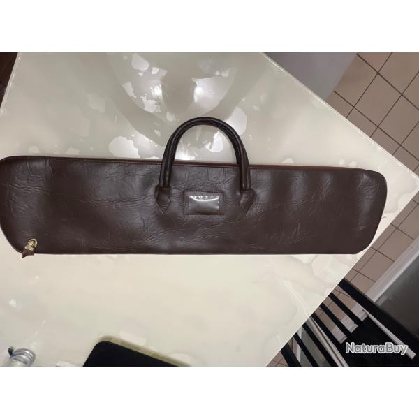 �tui cuir souple pour arme d�mont�e