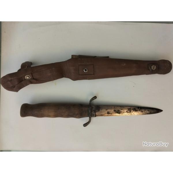Poignard de tranch�e allemand WW1 / Couteau de botte 14-18 avec fourreau