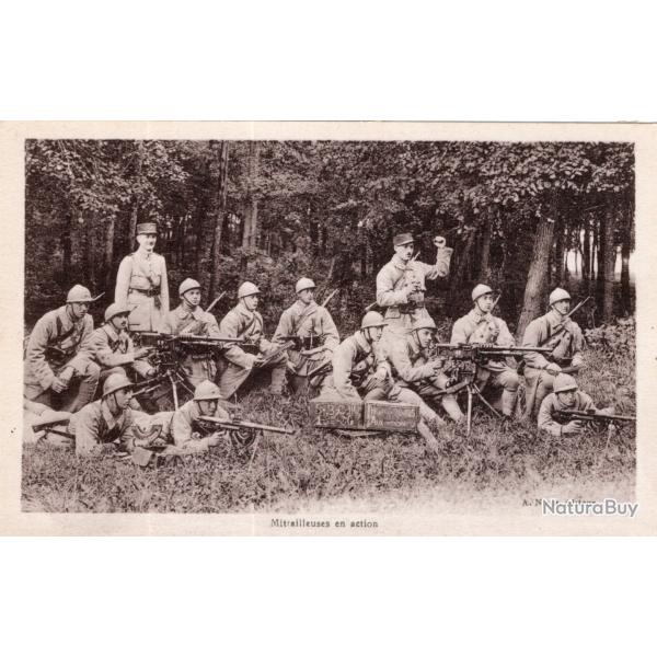 - carte postale  - militaria - mitrailleuse en action