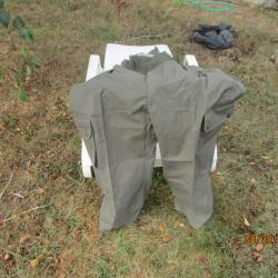 pantalon de chasse peu port&eacute;
