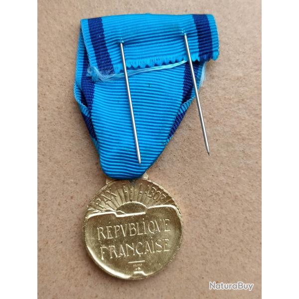 MEDAILLE REPUBLIQUE FRANCAISE JEUNESSE ET SPORT PAX ET LABOR medaille n2